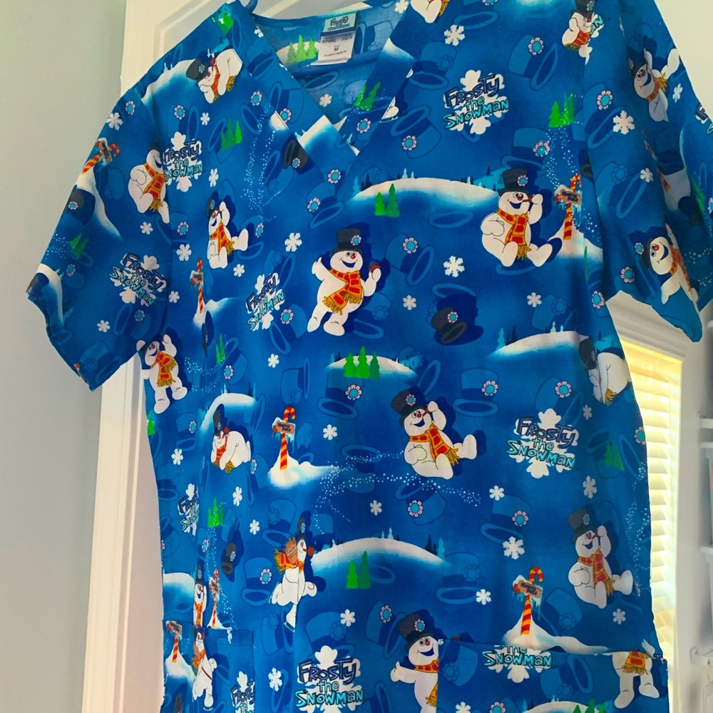 Size Medium Frosty the Snowman scrub top.